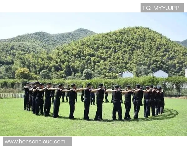 深圳排球队阵地战解析:战术布局与团队协作的深度剖析 深圳排球队阵地战解析:战术布局与团队协作的深度剖析