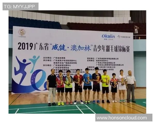深圳羽毛球队攻势变革探索新战术提升竞技水平的深度分析 深圳羽毛球队攻势变革探索新战术提升竞技水平的深度分析